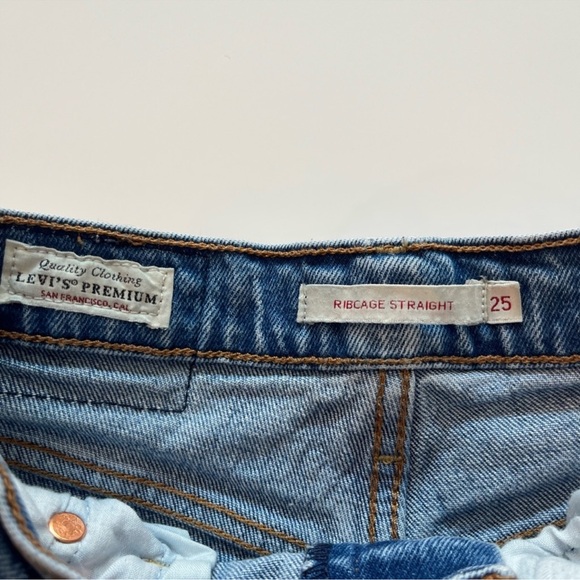 Levi’s Premium Ribcage Straight Ankle Jeans Size 25 Medium Wash - Picture 4 of 14